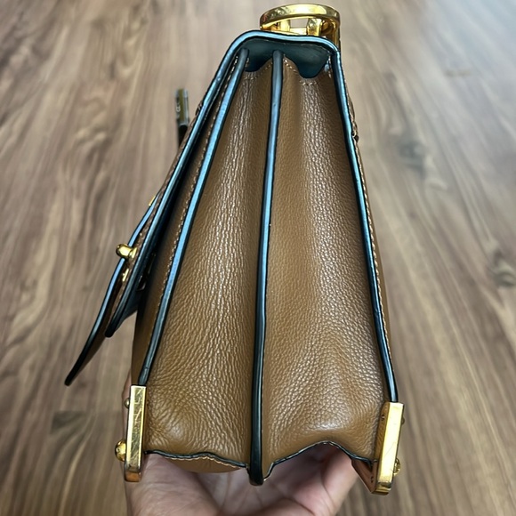 A218 - ๐ฏ % authentic Prada Cahier shoulder/crossbody bag - Picture 9 of 16